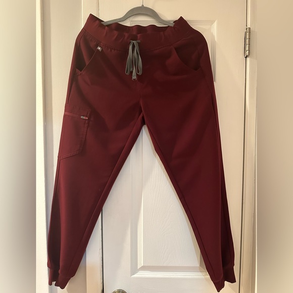 Figs Pants - Figs Zamora Joggers Size Small Burgundy Worn Once Good Condition